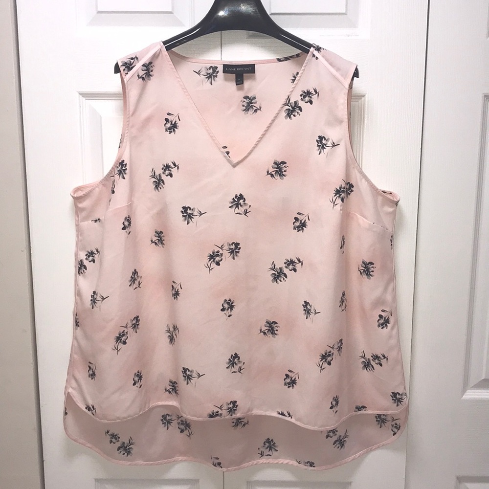 - Lane Bryant V-Neck Essential Shell size 20